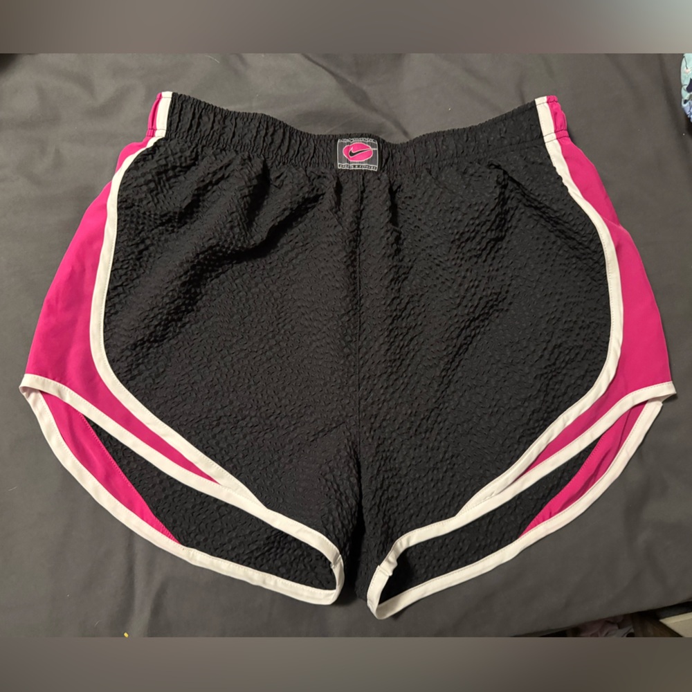 Nike Tempo Icon Clash- womens Large